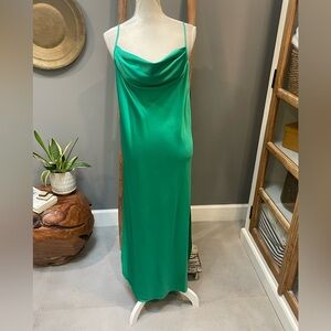 Elegant Green Satin Robe w matching nightgown